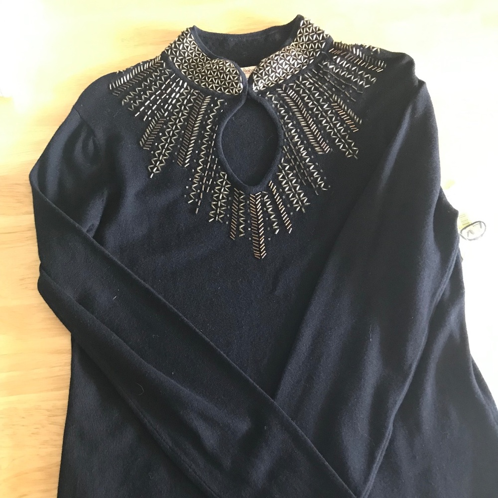 NWT Reba Pullover Sweater Stretch Knit Black Beaded in Small